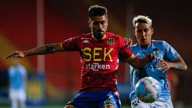 23 de Noviembre del 2020/SANTIAGOJuan Pablo Gomez(i) ,durante el partido valido por la Vigésima fecha del Campeonato Nacional AFP PlanVital 2020, entre Unión Española vs O'Higgins, disputado en el Estadio Santa Laura.
FOTO:FRANCISCO LONGA/AGENCIAUNO