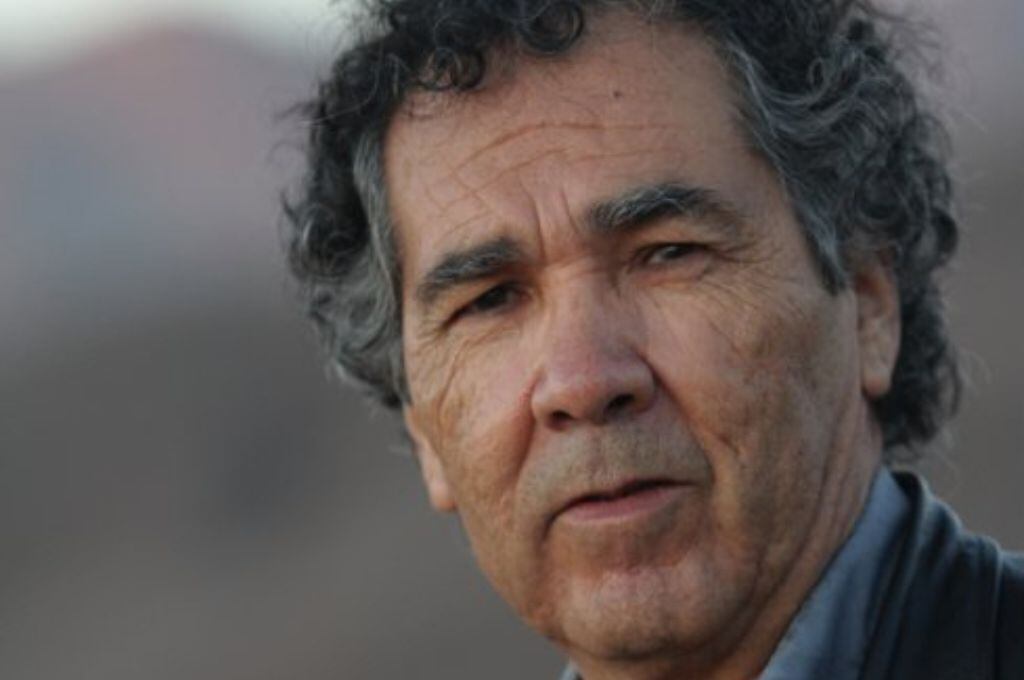 100 Años en el aire: Hernán Rivera Letelier y el radioteatro