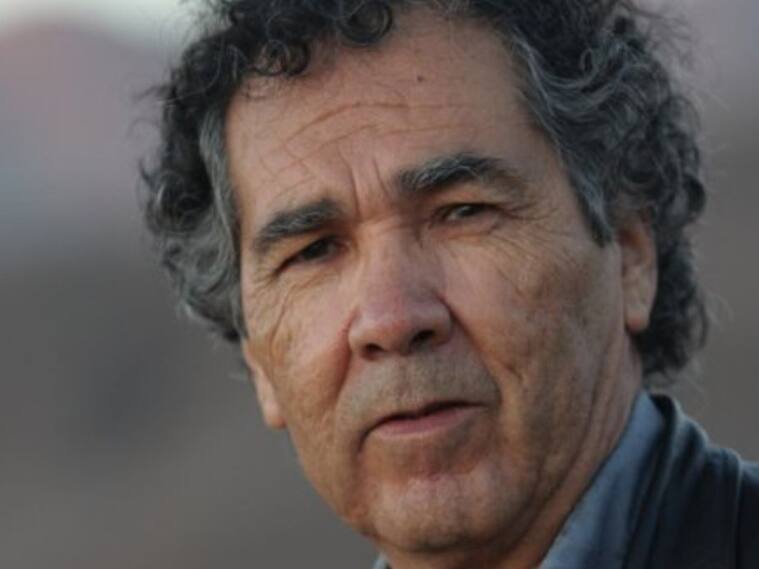 100 Años en el aire: Hernán Rivera Letelier y el radioteatro