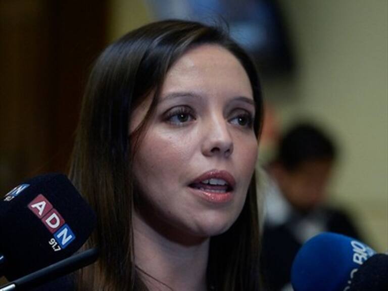 Diputada Flores defendió la dictadura: «Pinochet fue una persona fundamental»