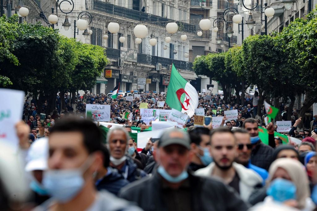 Los argelinos salieron a las calles a protestar contra el gobiernorepre