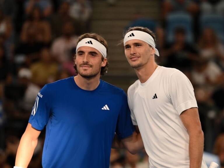 Alexander Zverev fue mucho para Stefanos Tsitsipas en los cuartos de final del Masters 1000 de París