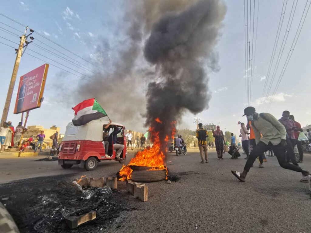 Protestas en contra del golpe militar en la capital sudanesa Jartum