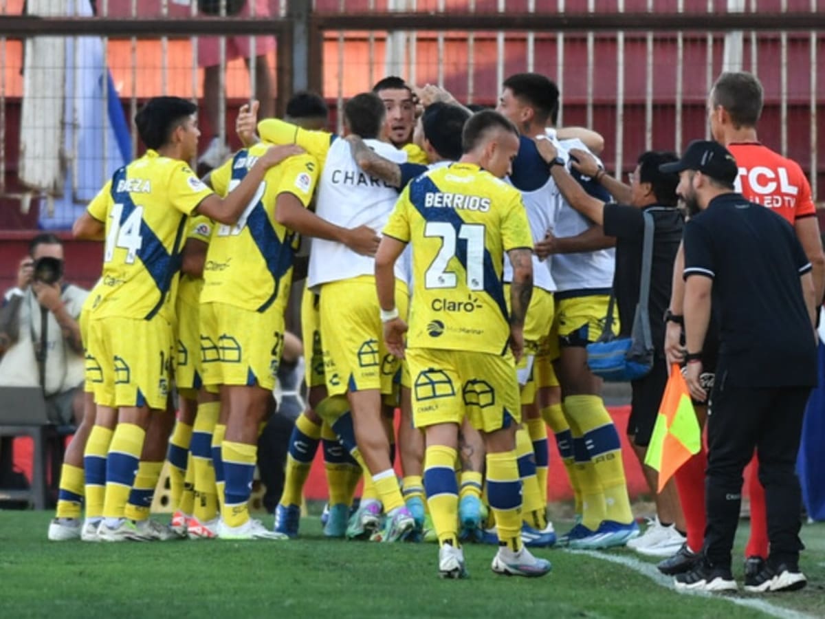 Everton hunde a Universidad Católica con goleada a domicilio en Santa Laura