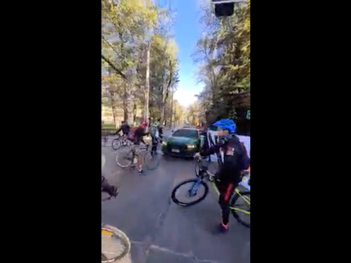 Ciclistas realizaron protesta en las cercanías de la casa del Presidente Piñera
