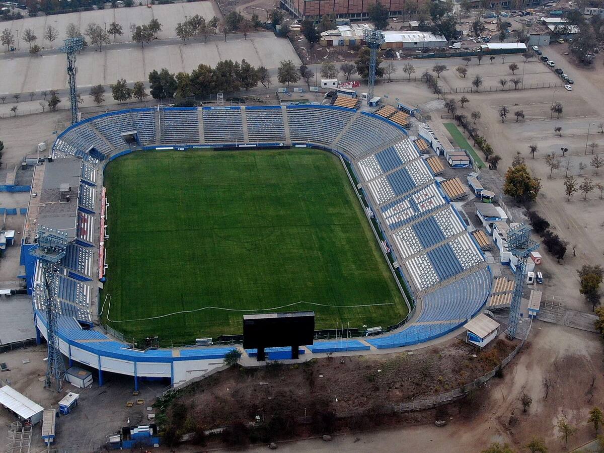Cruzados continuará pagando los salarios completos del plantel y el cuerpo técnico de la UC
