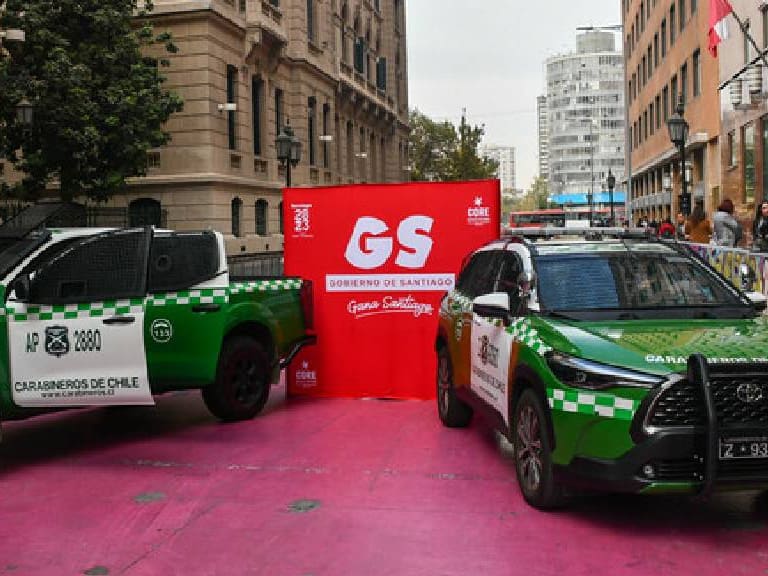 Carabineros presenta nuevas camionetas blindadas para la RM en el marco del programa «Proteger»