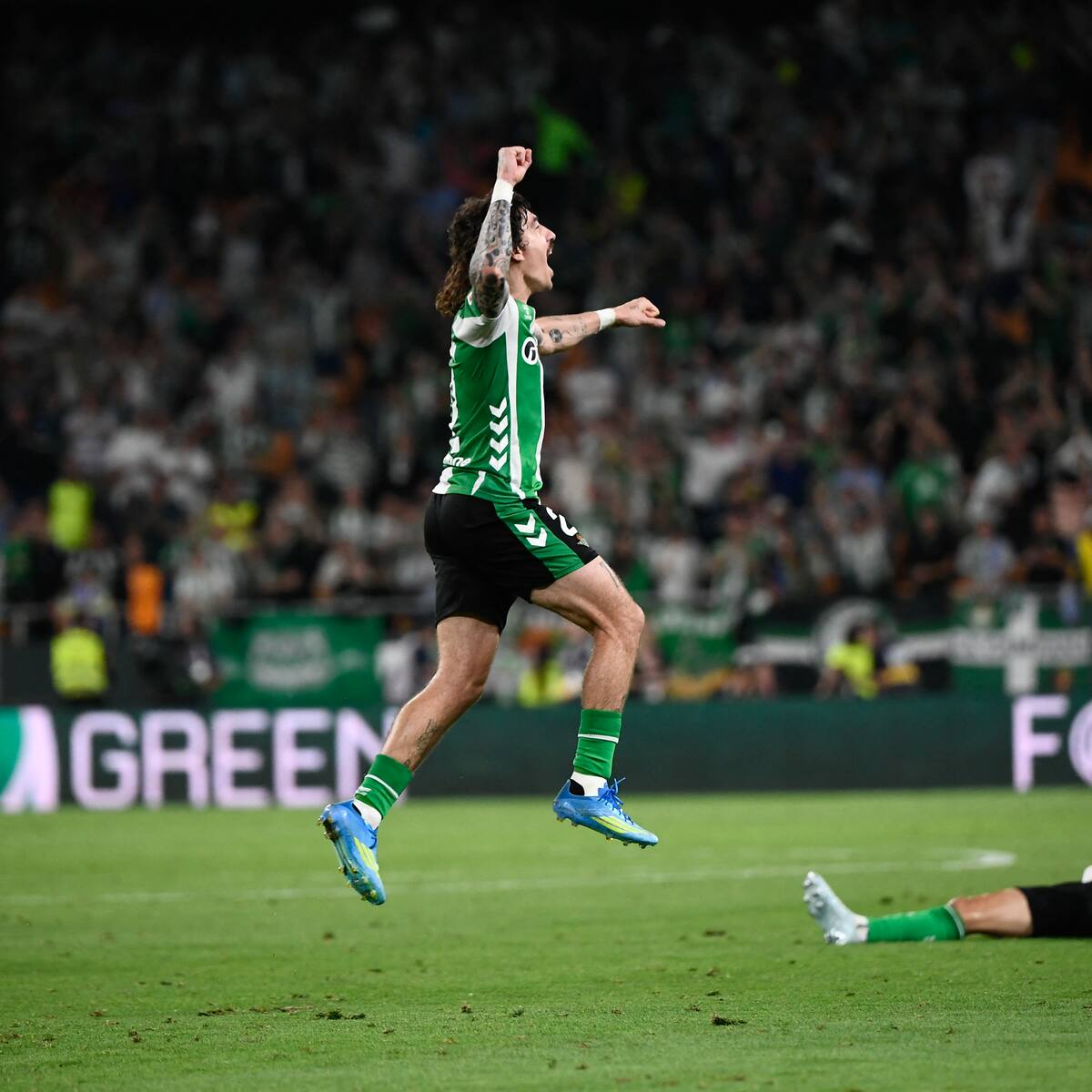 El Betis de Pellegrini le quita el triunfo en los descuentos al Real Madrid y deja servido el título