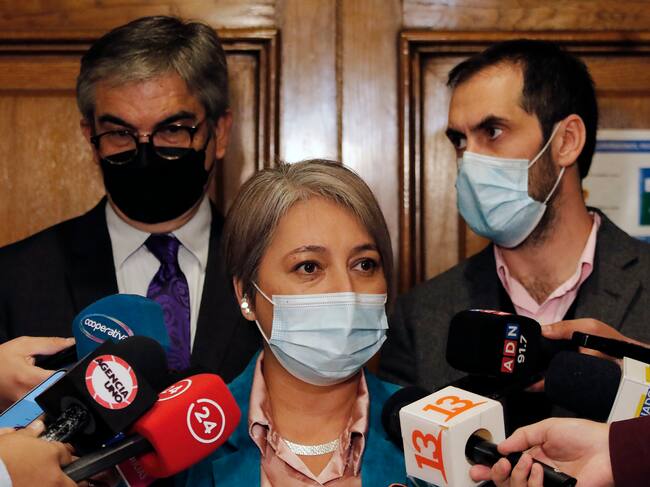 La ministra Jeannette Jara, junto a sus pares de Hacienda y Economía, Mario Marcel y Nicolás Grau. / Archivo Agencia Uno.