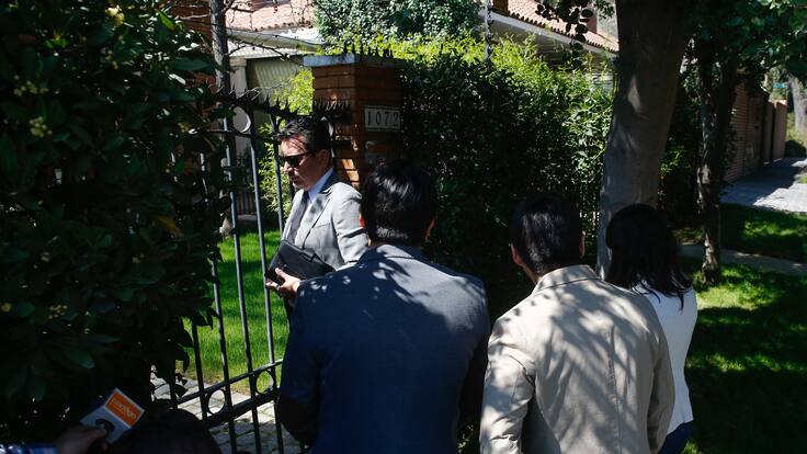 Policía se dirige a casa de Ángela Vivanco para buscar celular y computador de la suspendida ministra de la Corte Suprema