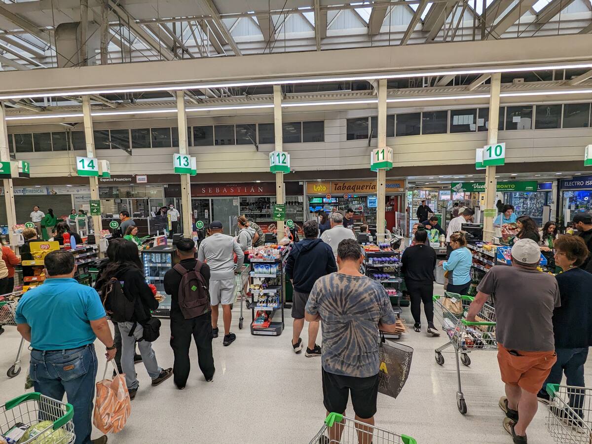 Elecciones 2024: qué supermercados y locales comerciales están abiertos hoy domingo 27 de octubre en Chile