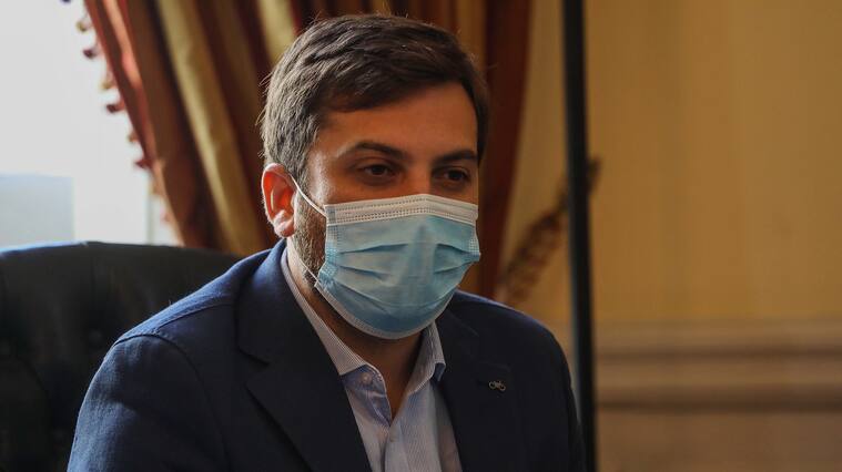 29 de Marzo del 2022/SANTIAGOEl presidente de la Cámara de Diputados, Raúl Soto, se reúne con representantes de la Confederación de Estudiantes de Chile para escuchar sus demandas sobre el congelamiento que ha tenido el monto de la Beca De Alimentado Superior.
FOTO: SEBASTIAN BELTRAN GAETE/AGENCIAUNO