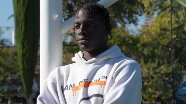 La UC pone a prueba en sus series menores a futbolista norteamericano de origen africano