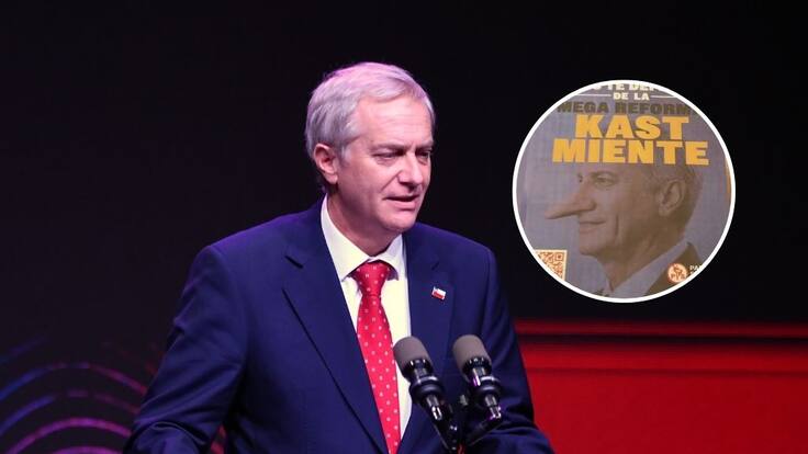 Presidente Kast bromea por folleto del PS que lo comparó con Pinocho: “Me encuentro bastante armónico”