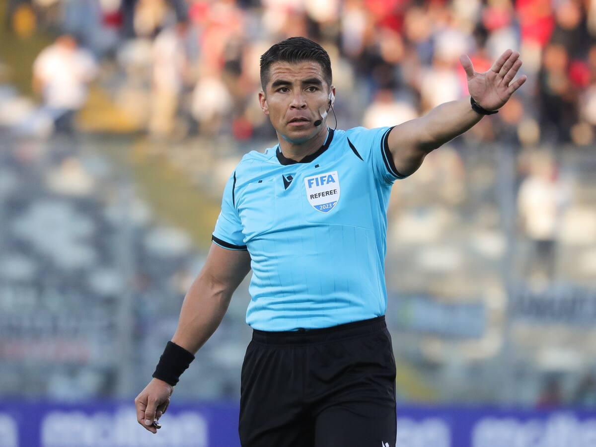 Debutante en Superclásicos: José Cabero dirigirá el duelo entre Colo Colo y la U