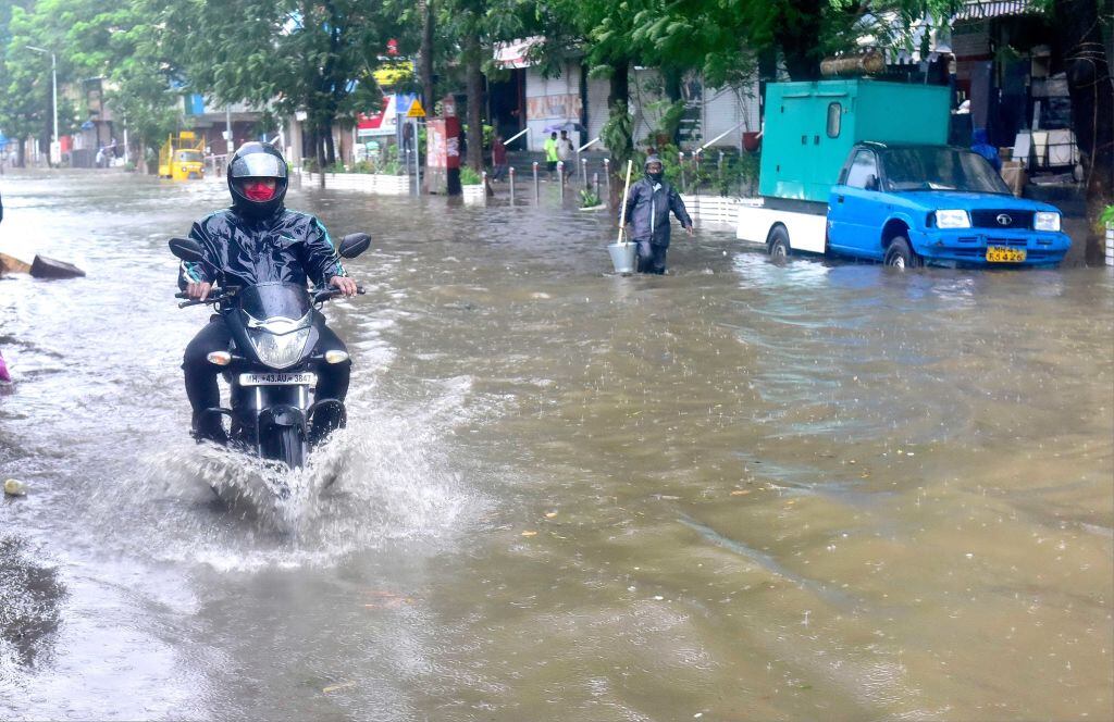 Las inundaciones afectan a las ciudades del oeste de la India