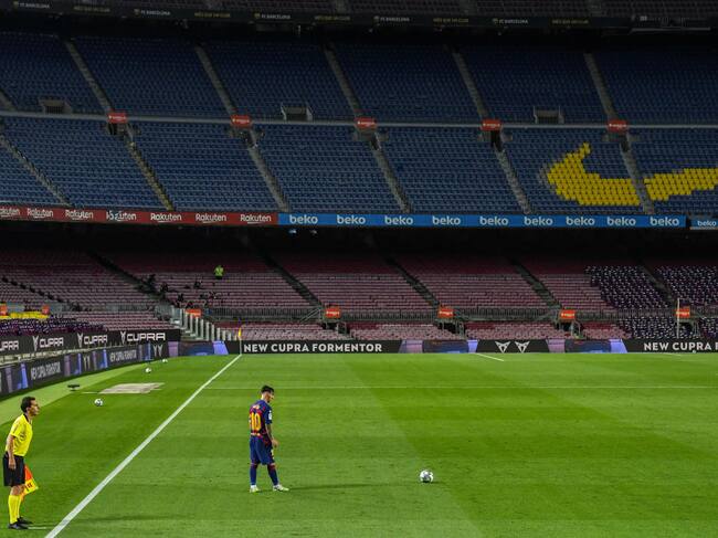 La Pulga en un estadio vacío