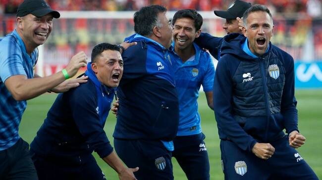 Nicolás Núñez y el año soñado de Magallanes: "Los jugadores nos fueron demostrando que estábamos para competir en dos torneos"