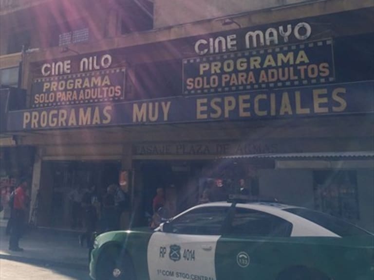 Hallan cadáver de un hombre en edificio de la Plaza de Armas de Santiago