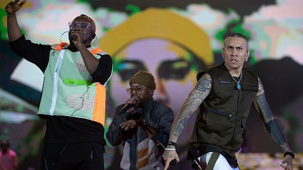 Black Eyed Peas agradeció camisetas personalizadas con número de Vidal