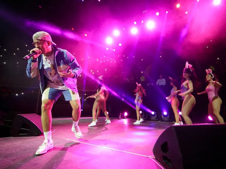 Cuando el Teatro Caupolicán vibró con Bad Bunny y Karol G por menos de $20 mil