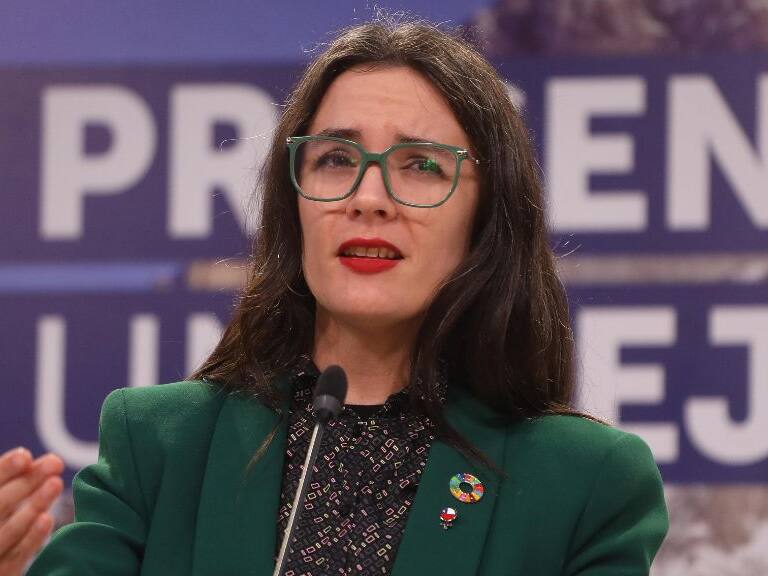 Camila Vallejo, 1024x576 jpg ok