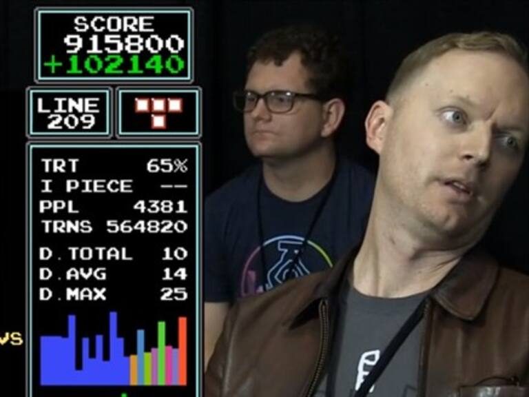 La cara de máximo campeón mundial de Tetris cuando es derrotado por un joven de 16 años
