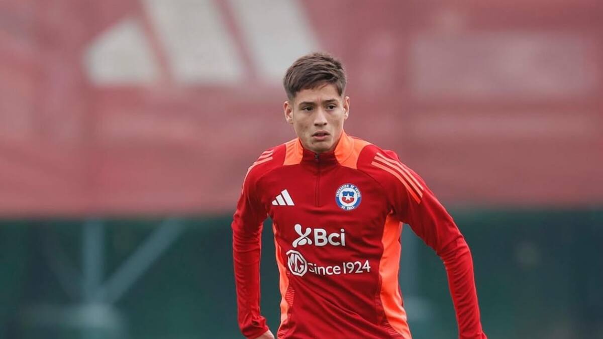 “Es un sueño compartir cancha con mis ídolos”: la emoción de Iván Román por su primera citación a La Roja