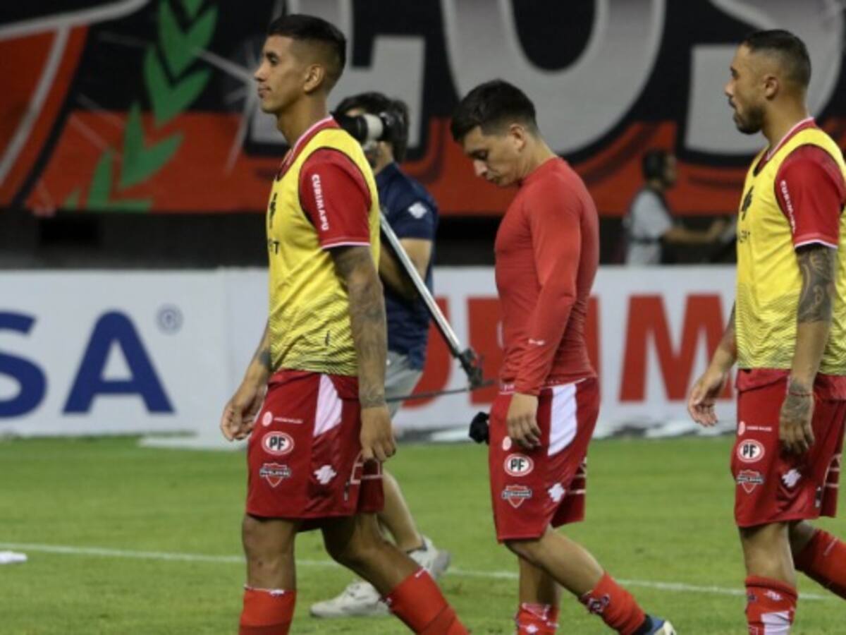 Ñublense arriesga un cambio de localía para la Copa Libertadores por estado de la cancha en Chillán