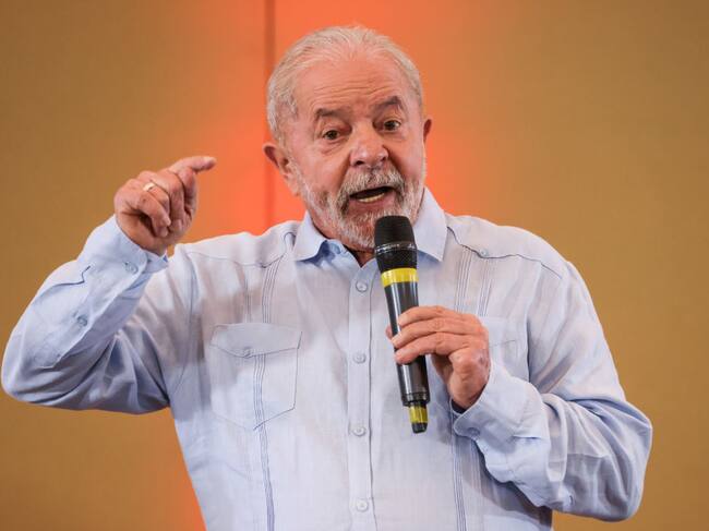 El expresidente brasileño Luiz Inácio Lula da Silva ante la prensa