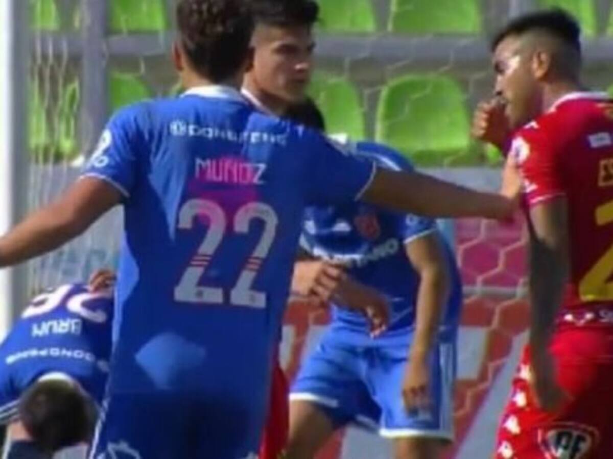 Universidad de Chile evaluaría denunciar a Gonzalo Espinoza por polémico gesto contra Jeisson Vargas