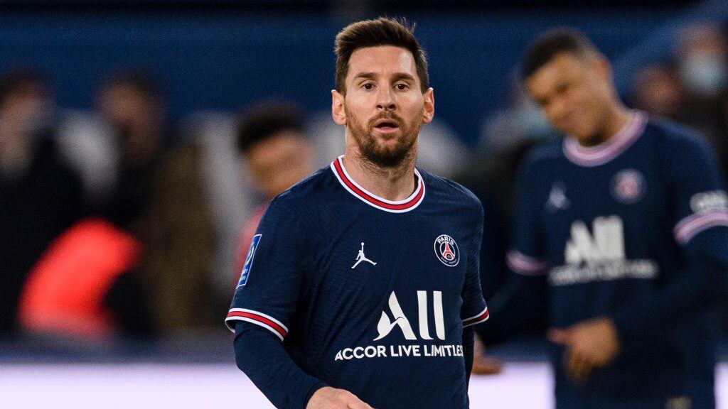 Alarma en el PSG: Lionel Messi dio positivo por covid-19