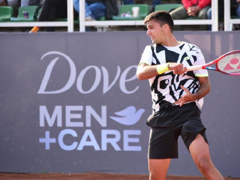 Tomás Barrios se instaló en la segunda ronda del Challenger de Santiago 3 y ahora irá contra su compatriota Diego Fernández
