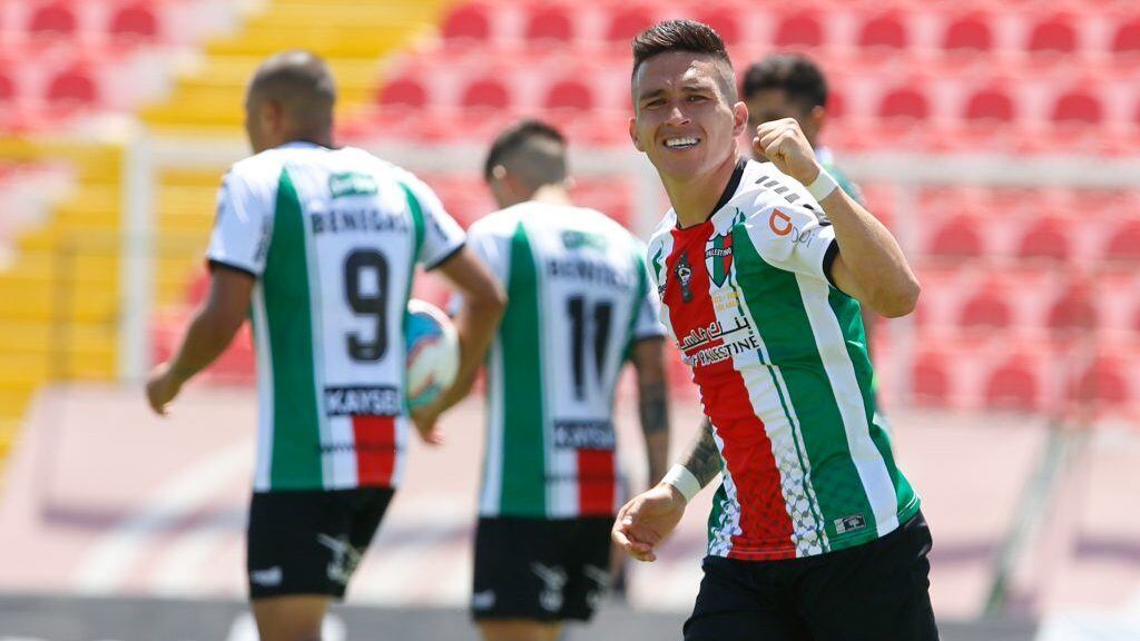 16 de Diciembre del 2020/SANTIAGOBryan Carrasco(c) anota su primer gol y el 1 a 1 de Palestino ,durante el partido valido por la Vigésimo cuarta fecha del Campeonato Nacional AFP PlanVital 2020, entre Palestino vs Santiago Wanderers, disputado en el Estadio Municipal de la Cisterna.
FOTO:FRANCISCO LONGA/AGENCIAUNO
