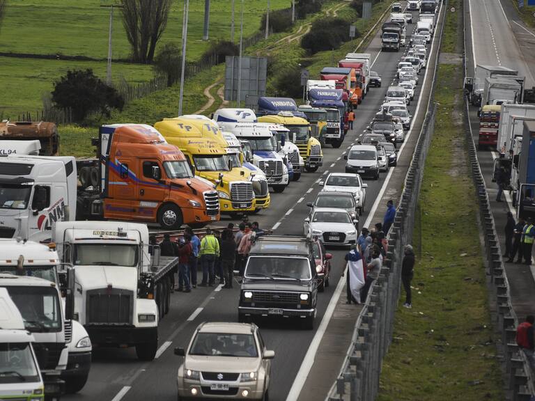 Gobierno por paro de camioneros