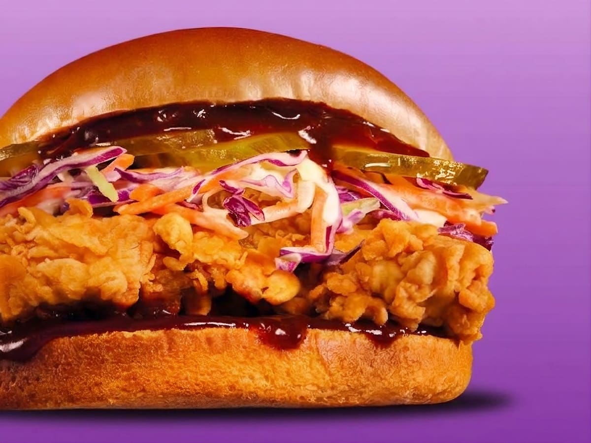 Cadena de comida rápida regalará cientos de sándwiches en Santiago: cuándo, dónde y cómo conseguir uno