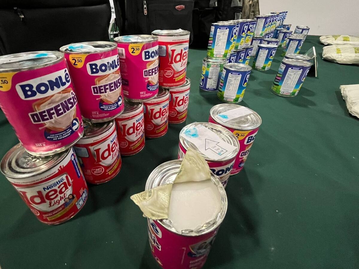 Los transportaban en tarros de leche condensada: detienen a pareja extranjera que intentaba ingresar más de 35 kilos de cocaína en La Higuera