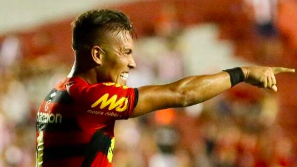 Javier Parraguez convirtió un triplete en victoria del Sport Recife