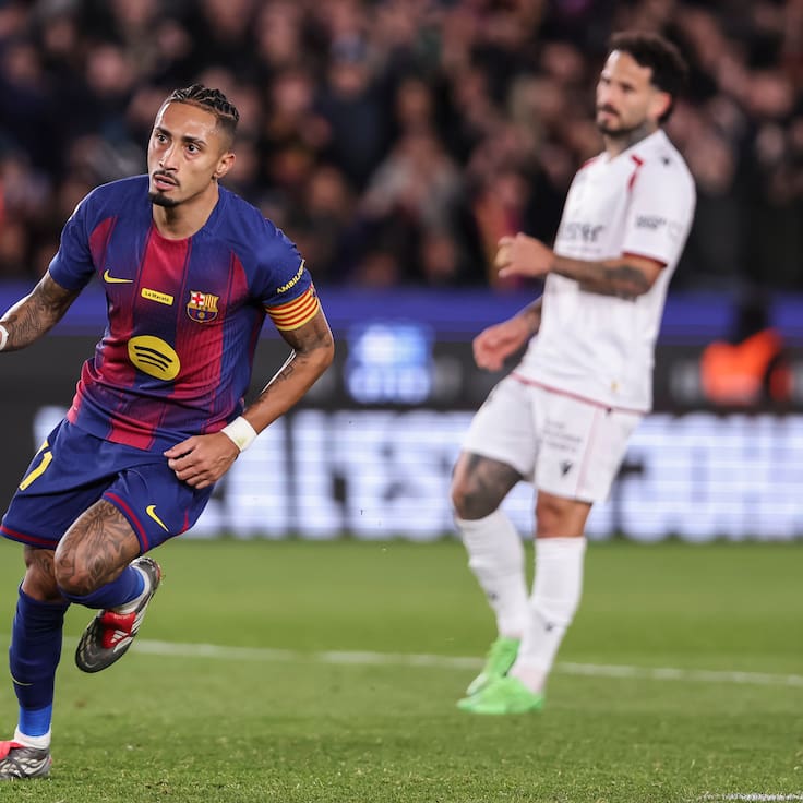 Con un Raphinha imparable, Barcelona estira su ventaja en el liderato de La Liga Española