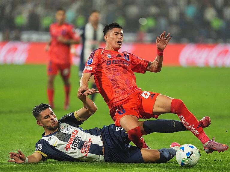 Carlos Zambrano se fue expulsado ante la U