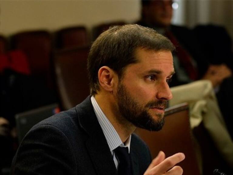 Jaime Bellolio: «No es cierto que se haya derogado el CAE, fue una artimaña»
