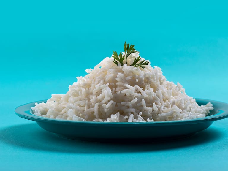 ¿Debería lavar el arroz antes de cocinarlo? Cuál es la respuesta que entregan los expertos