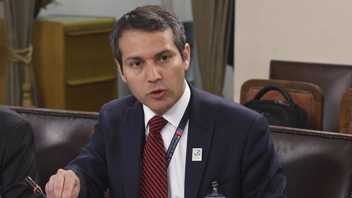 20 de MARZO de 2019 / VALPARAISO Rodrigo Yáñez, director general de la Dirección General de Relaciones Económicas Internacionales (Direcon). se reunión con diferentes parlamentarios en una sala de comisión para tratar CTPP.
FOTO :PABLO OVALLE ISASMENDI/ AGENCIAUNO