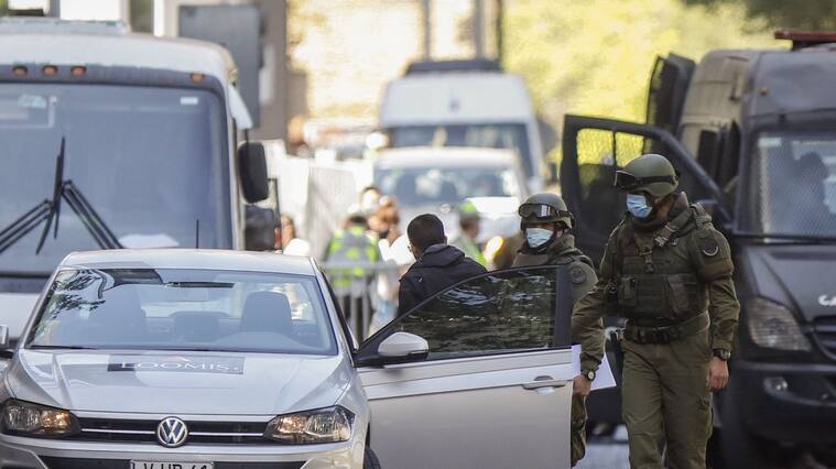 Procedimiento antibombas por automovilista despistado