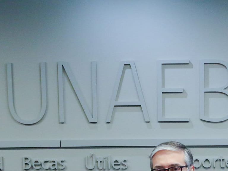 Junaeb, 1024x576 jpg ok, robo de computadores,