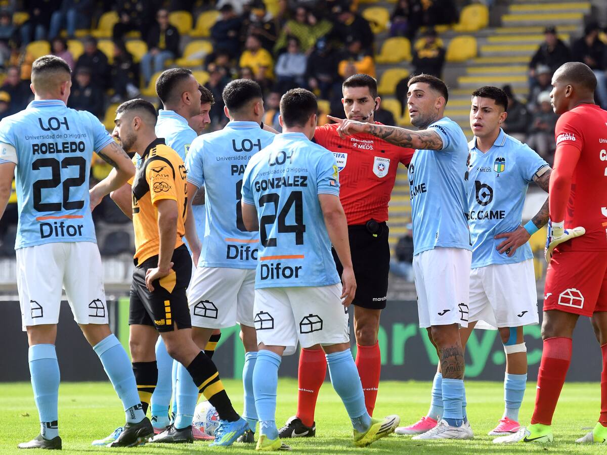 El partido más polémico de la fecha en el fútbol chileno: penal anulado, una expulsión y un desenlace insólito