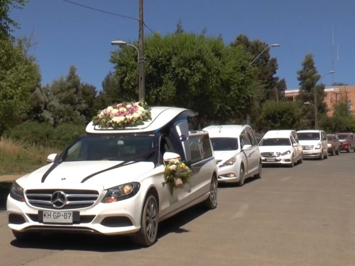 “Por desgracia, fue una familia completa”: la emotiva despedida de las siete víctimas del naufragio en Bahía Mansa