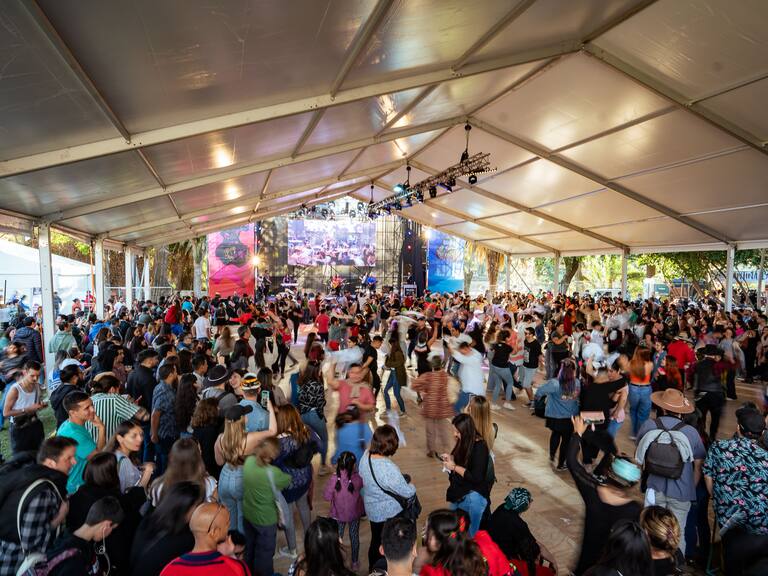 ¡Música, humor, concursos y mucho más! ‘La Cuarta Fonda’ llega al Parque O’Higgins para celebrar a lo grande