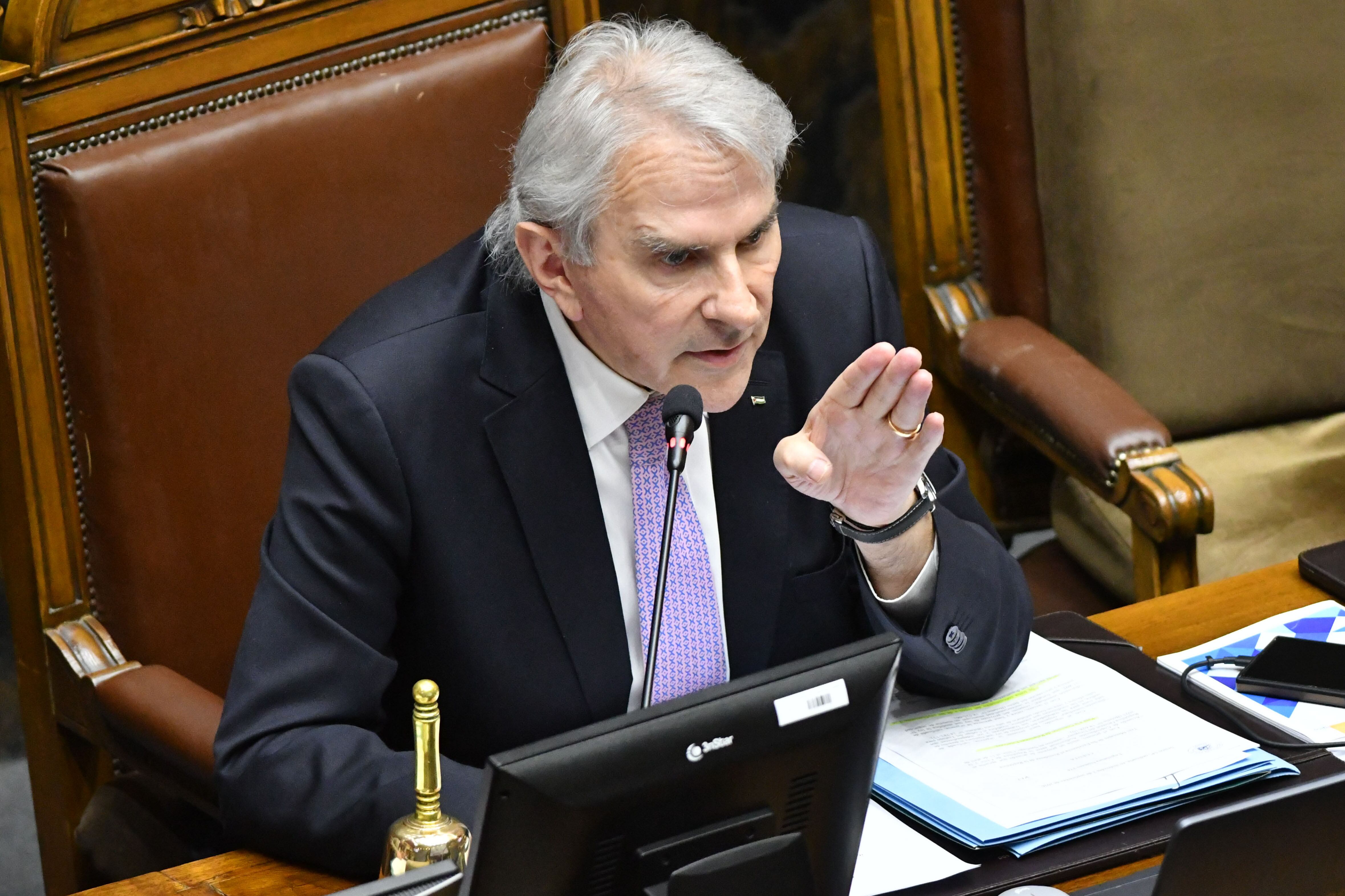 El senador Ivan Moreira