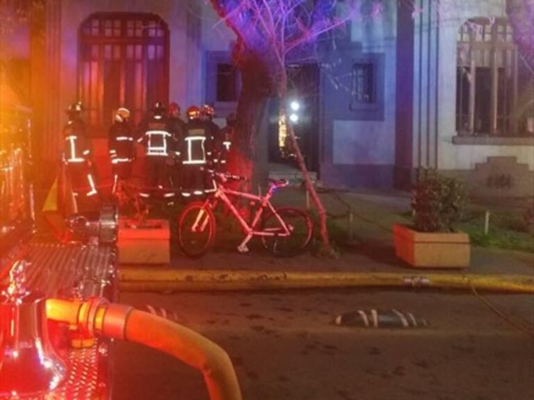 Incendio afectó a motel en Marín 014